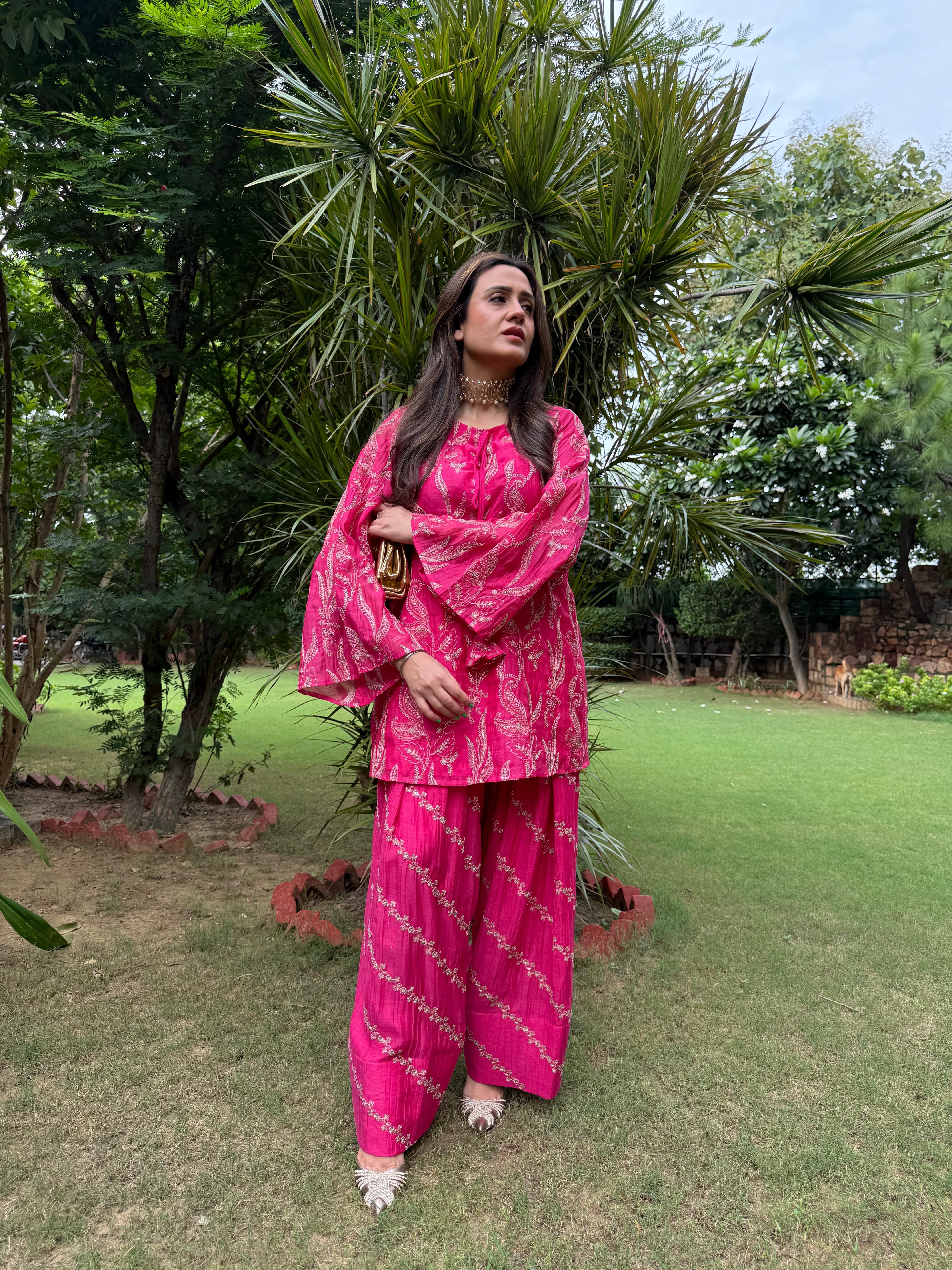 Tasuvure X MW  Gulabi Noor Kurta Set