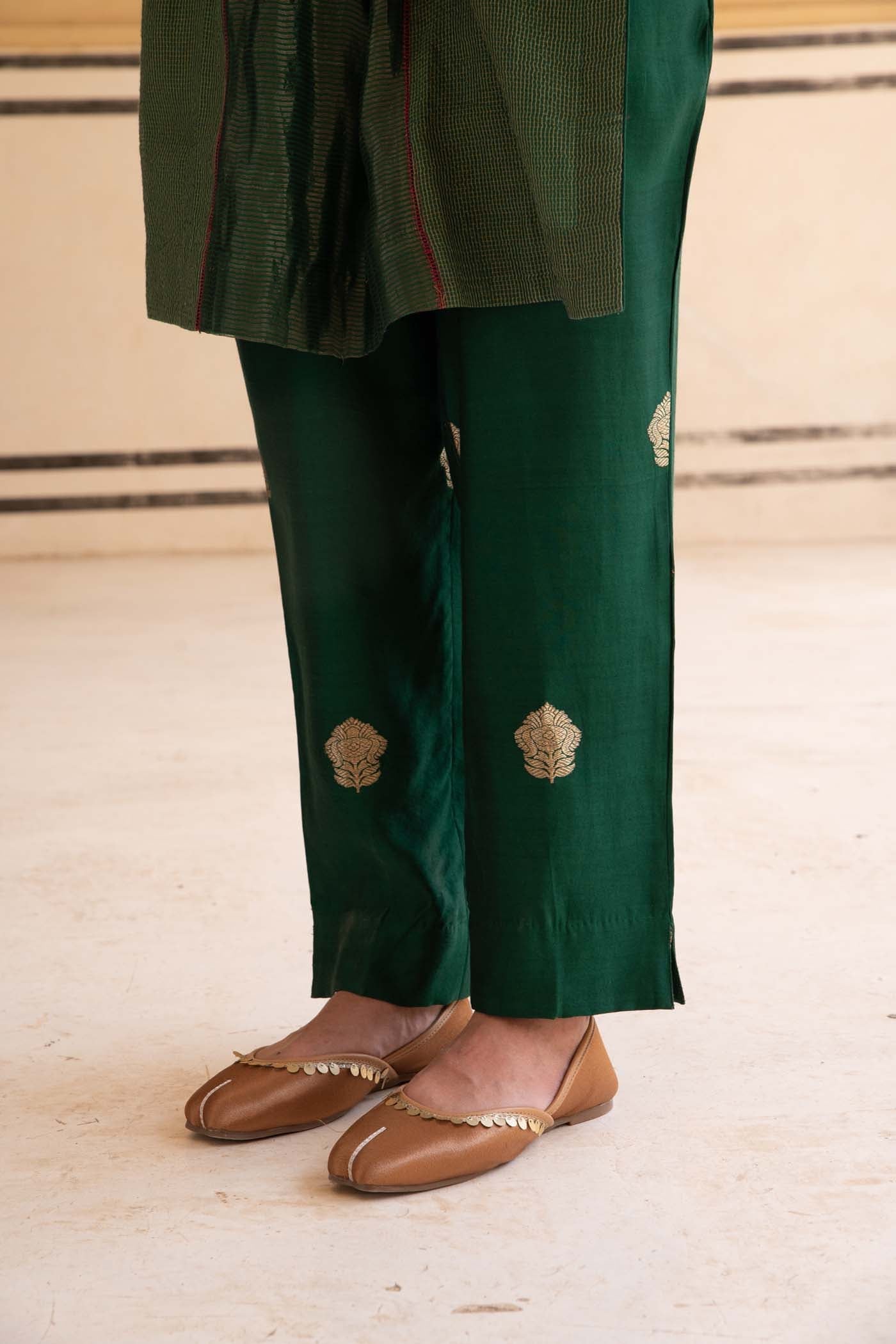 Bottle-Green Hand-Embroidered Handloom Pure Cotton-Silk (Stripes & Checks) Kurta-Pants Set