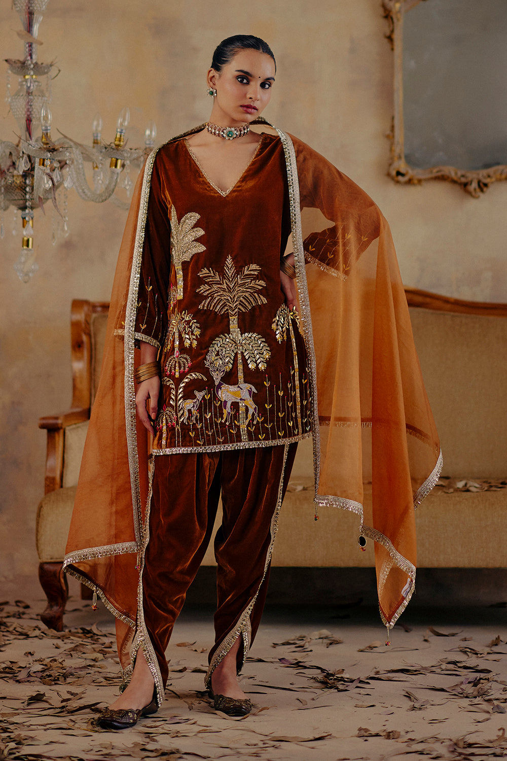 Saaz Velvet Embroidered Kurta Set with Structured Organza Dupatta