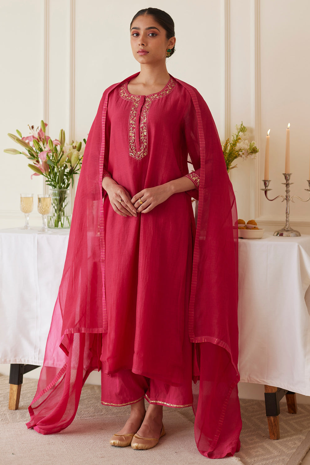 Zari Embroidered Fuchsia Kurta Set In Handwoven Chanderi