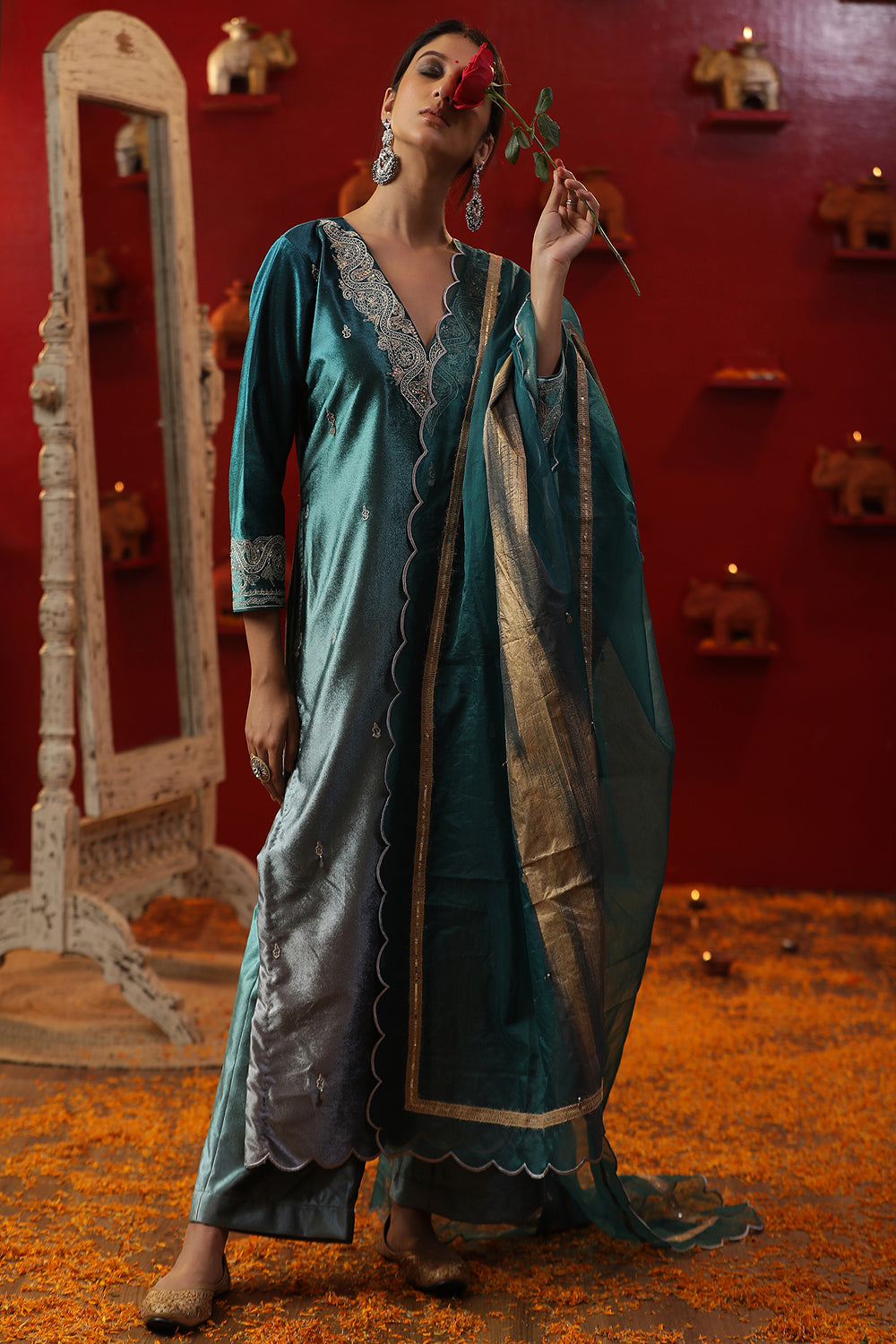 Firozi Ombre Velvet Suit set - Auraya Fashion - Arpita Sulakshana - #tag1# - #tag2# - #tag3# - #tag3#