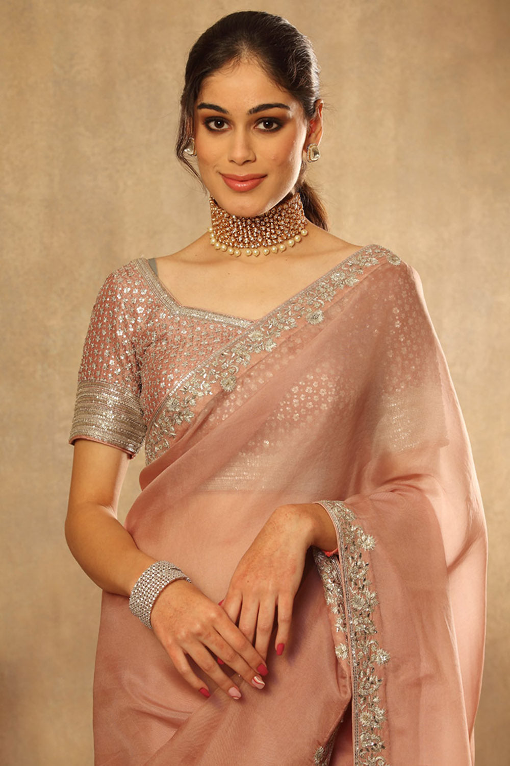 Jewellery On Peach Pink Saree Embroidered Dusty Pastel Pink Pure